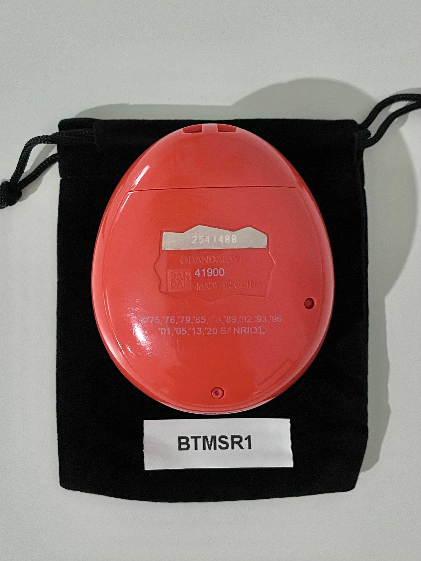 Bandai Tamagotchi - Meets Sanrio Red BTMSR1