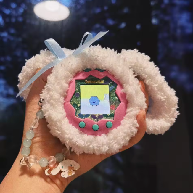 Tamagotchi Paradise Knitted Case - Cinnamoroll White
